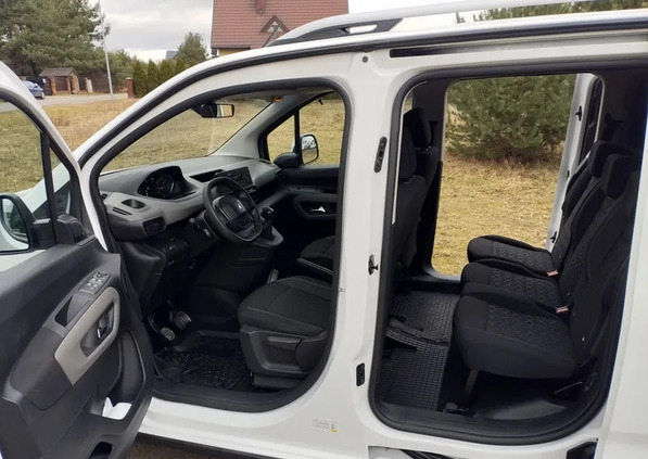 Peugeot Rifter cena 33999 przebieg: 245000, rok produkcji 2018 z Wolin małe 254